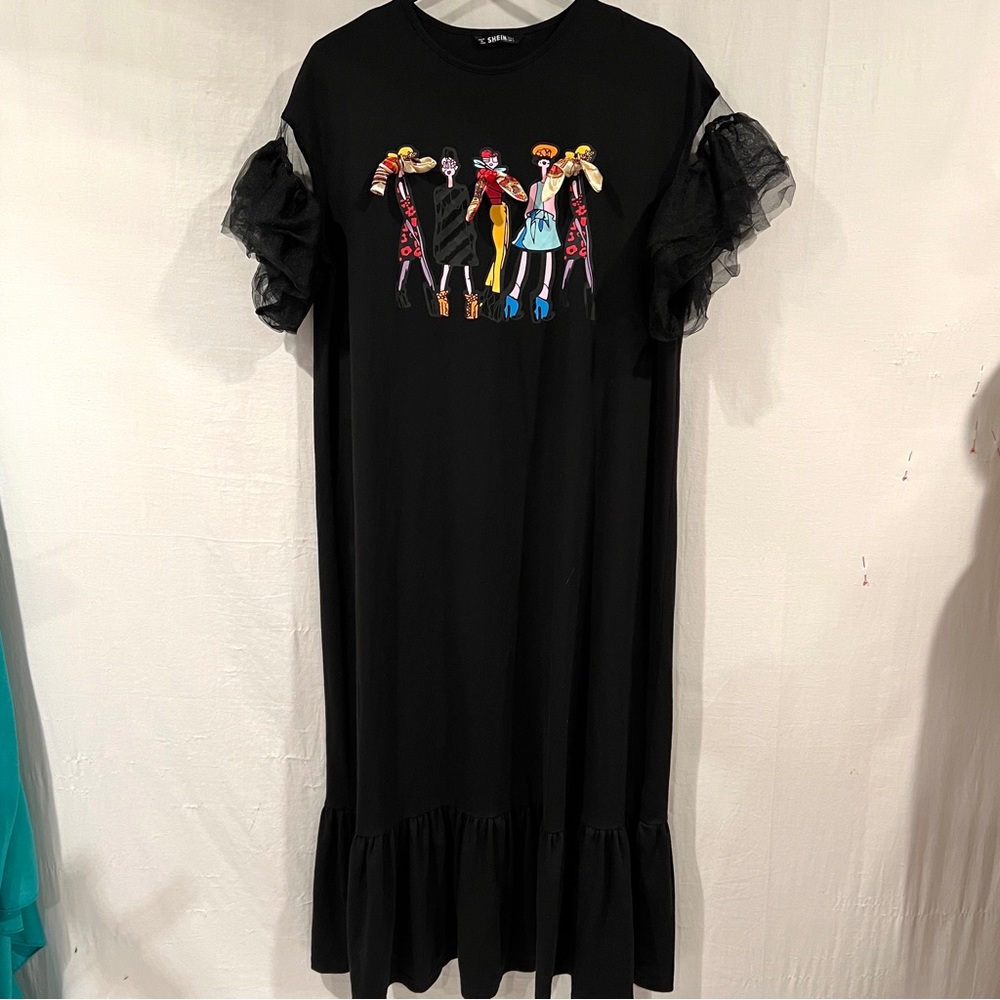 Schein Dress Sz L Long. 5 women on front, 3 have scarves